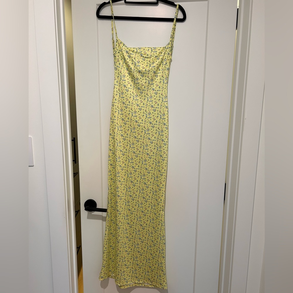 Ditsy Floral Print Maxi Dress
